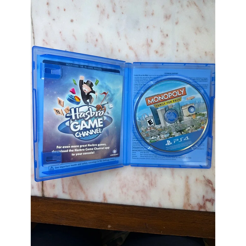 Monopoly Family Fun Pack Sony PlayStation 4 PS4 Ubisoft Board Game